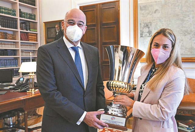 Ο Ζόραν Ζάεφ στο Μαξίμου με γεμάτη ατζέντα