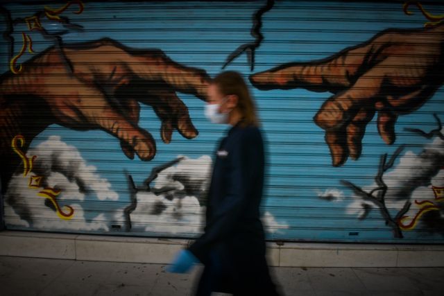 Τζανάκης: Ανοσία 50% στα μέσα Ιουνίου – Πότε θα απαλλαγούμε από τις μάσκες