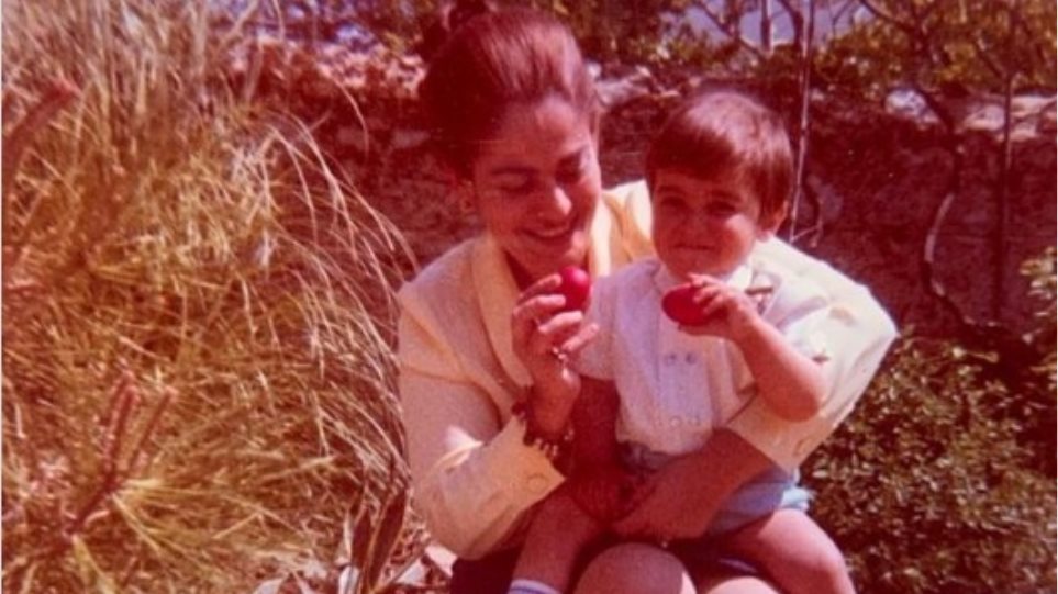 Ο πρωθυπουργός τιμά τη μνήμη της μητέρας του Μαρίκας με μια συγκινητική ανάρτηση στο Instagram
