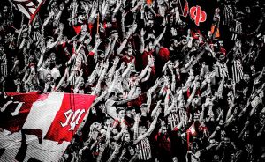 Η Θύρα 7 αποθέωσε τους παίκτες και ζήτησε το Κύπελλο!