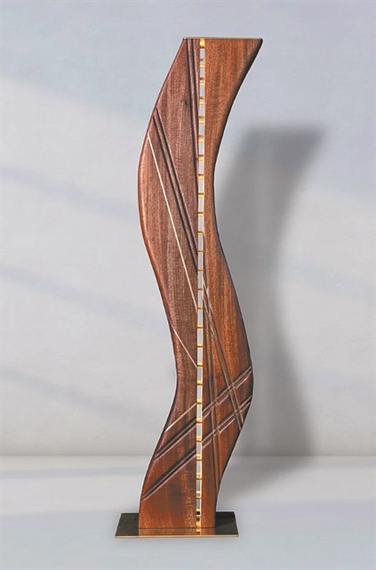 Cruise Collection και ξύλινα γλυπτά…