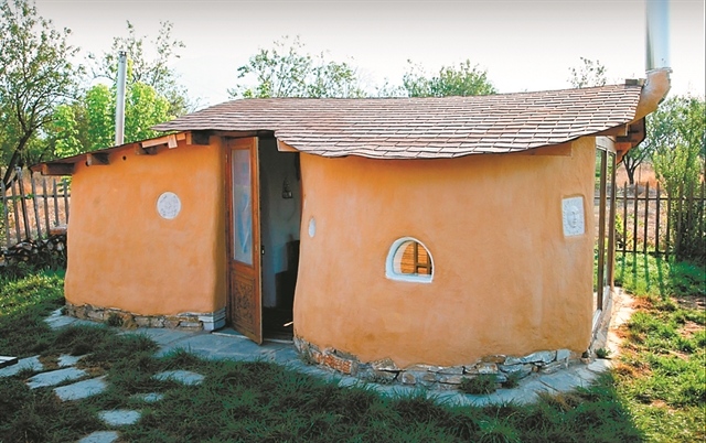 Τα χωμάτινα σπίτια επιστρέφουν δυναμικά