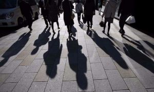 Έρευνα: Μείωση εισοδήματος για έναν στους δύο ανθρώπους παγκοσμίως λόγω πανδημίας