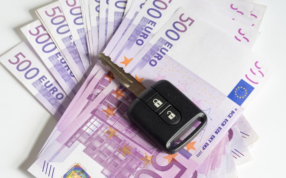 Ηλεκτρονικό μπλόκο σε ανασφάλιστα οχήματα. Πώς θα πάρετε πίσω τις πινακίδες κυκλοφορίας