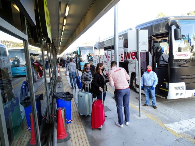 Πλήγμα στον τουρισμό: Εκτός της «πράσινης λίστας» της Βρετανίας η Ελλάδα