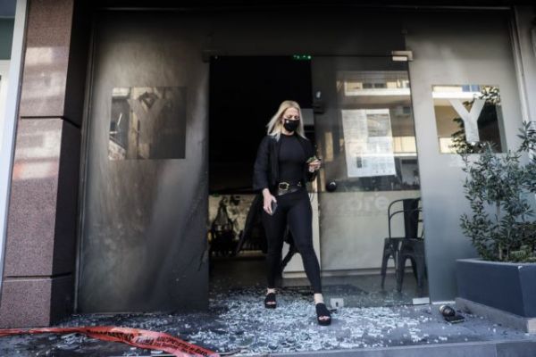 Το ΚΚΕ καταδικάζει την επίθεση στα καταστήματα της συζύγου του Χαρδαλιά