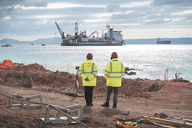 Ρεύμα με υποβρύχιο καλώδιο στην Κρήτη