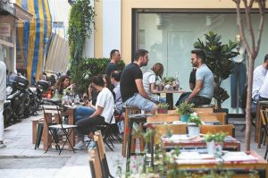 Τα σενάρια συμμετοχής των νέων στις εκλογές