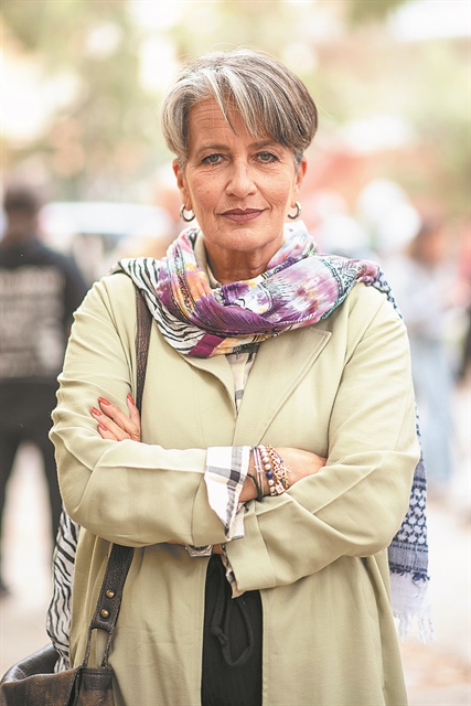 «Οι ρόλοι είναι άνθρωποι, όχι χάρτινοι ήρωες»