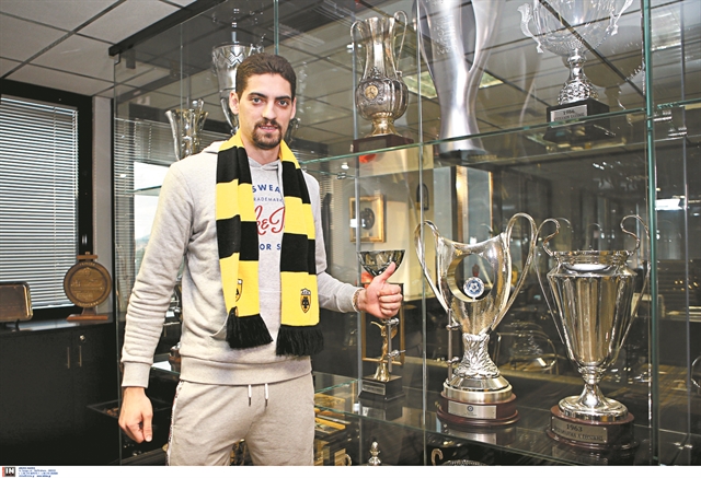 Στάνκοβιτς τετραετίας στην ΑΕΚ