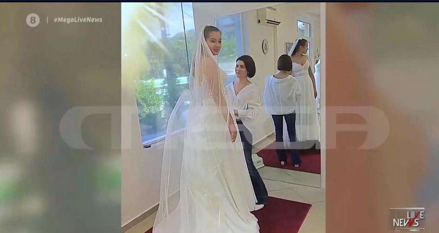 Φωτογραφικά ντοκουμέντα από την πρόβα νυφικού της Καρολάιν