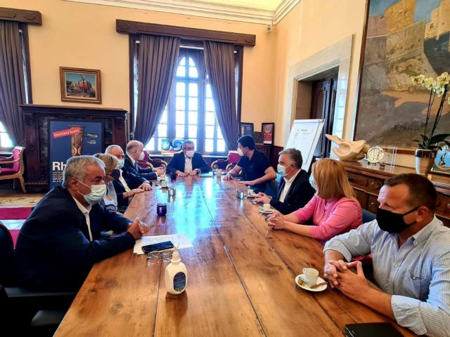 Έκκληση Κικίλια από τη Ρόδο: Σπεύστε να εμβολιαστείτε – Μπορούμε ακόμη καλύτερα