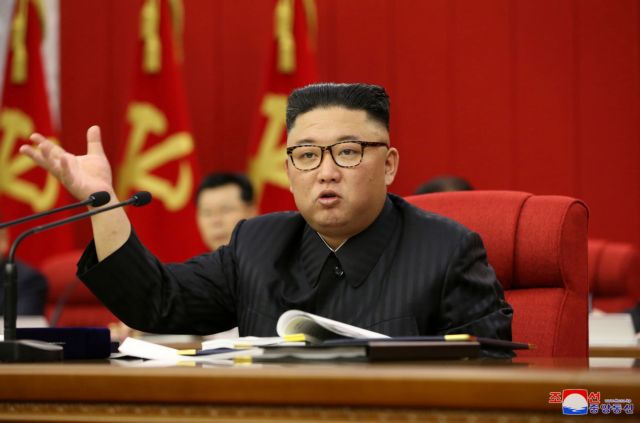 Κιμ Γιονγκ Ουν: Η Β. Κορέα πρέπει να προετοιμαστεί για διάλογο αλλά και για σύγκρουση με τις ΗΠΑ