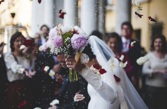 Παπαθανάσης: Γάμοι μετά μουσικής αλλά… δίχως χορό