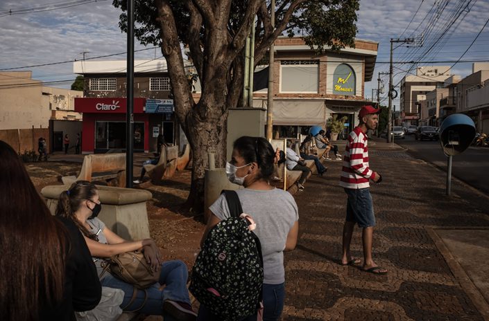 Πώς ένα «αδύναμο» εμβόλιο έσωσε μια μικρή πόλη στη Βραζιλία