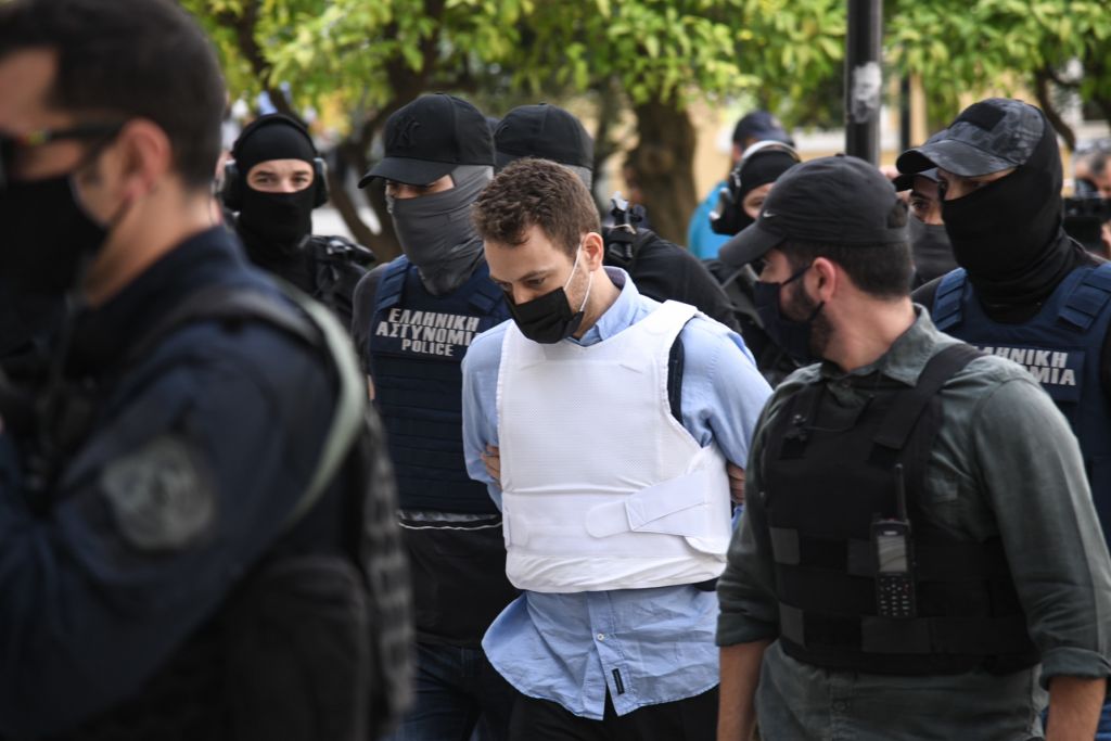 Γλυκά Νερά: Αναπάντητα ερωτήματα στην απολογία του πιλότου – Γιατί ζήτησε πραγματογνωμοσύνη για την κάμερα