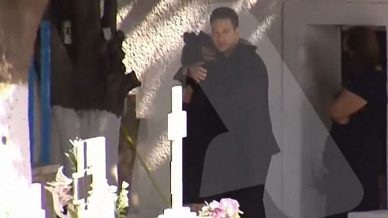 Μητέρα της Καρολάιν: «Έχασα το παιδί μου αν χάσω και το εγγόνι μου θα είναι η χαριστική βολή»