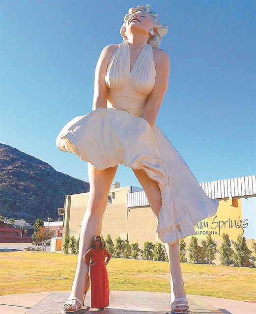 Ποιοι θέλουν να γκρεμίσουν τη Μέριλιν