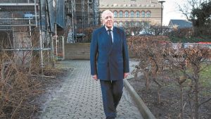 Δεν είναι ρεαλιστικός ο στόχος για χρέος στο 60%