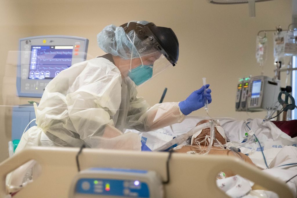 Λος Άντζελες: Σύσταση για μάσκα σε κλειστούς χώρους και από εμβολιασμένους λόγω μετάλλαξης Δέλτα