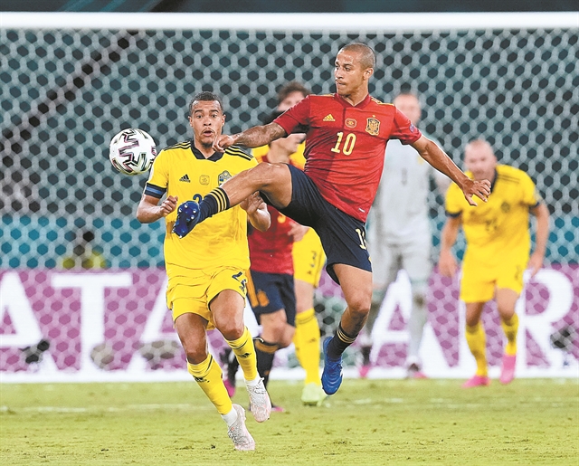 Με το αριστερό