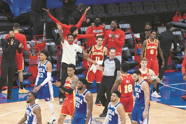 Κλίπερς και Χοκς έγραψαν ιστορία