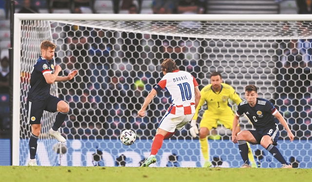 Αρχηγού παρόντος