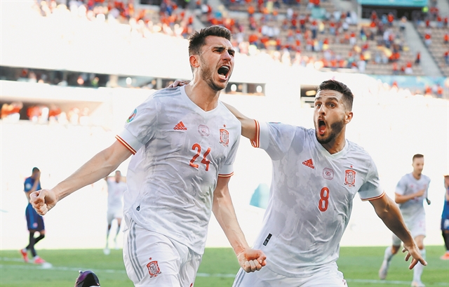 Από τη φλυαρία στην πεμπτουσία