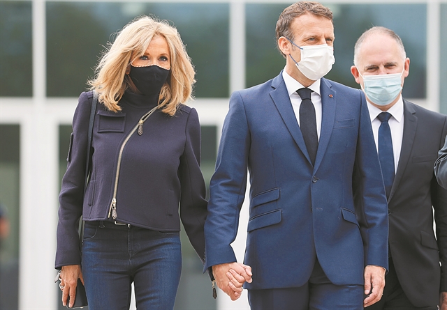 Περίεργοι καιροί, περίεργα μέτρα