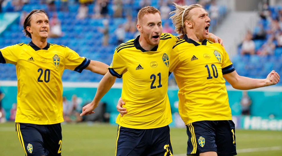 Πέρασε πρώτη η Σουηδία στο 95′