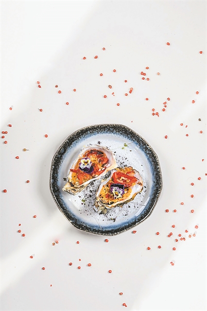 Η Μόνικα, η Ντέβα και ένα «διαφορετικό» καλοκαίρι στην Πάρο…