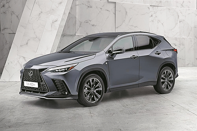Το νέο NX της Lexus αλλάζει πρόσωπο