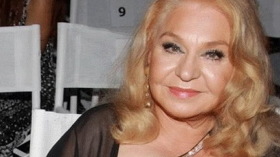 Τιτίκα Στασινοπούλου: «Μου έπεσαν τα μαλλιά από τις χημειοθεραπείες αλλά δεν φοβήθηκα»