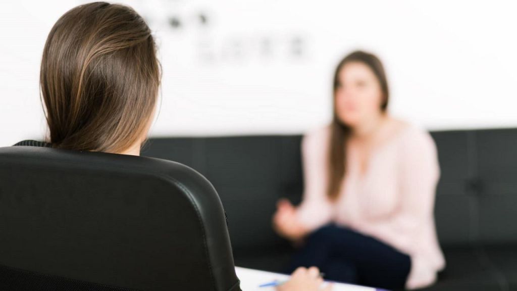 Γλυκά Νερά: Αντιδράσεις για την «ψυχολόγο» της Καρολάιν