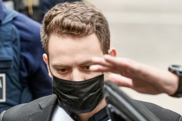 Καρέ καρέ η μεταγωγή του δολοφόνου της Καρολάιν στην Ευελπίδων