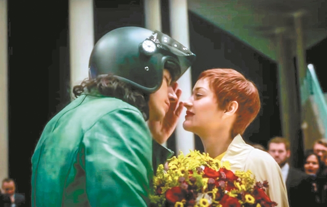 Αρωμα γυναίκας, γαλλική υπεροχή και… «Brexit»