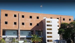 Συναγερμός στη Διεύθυνση Αλλοδαπών στην Πέτρου Ράλλη μετά από τηλεφώνημα για βόμβες