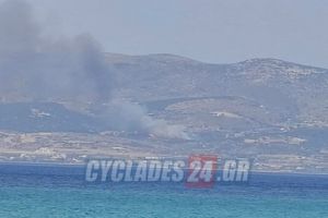 Mεγάλη φωτιά στην Πάρο