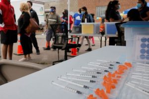 Εμβόλια mRNA: Πόσο διαρκεί η προστασία τους από τον κοροναϊό