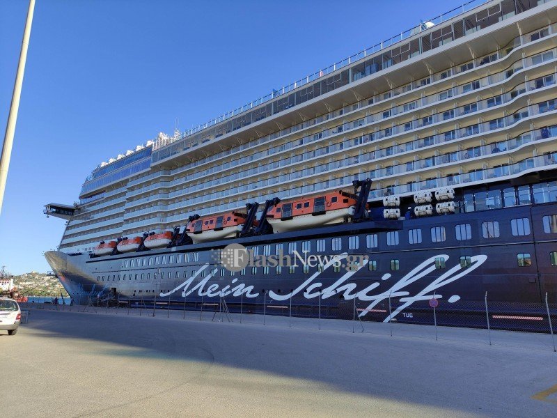 Χανιά: Στο λιμάνι της Σούδας το κρουαζιερόπλοιο «Mein Sciff 5»