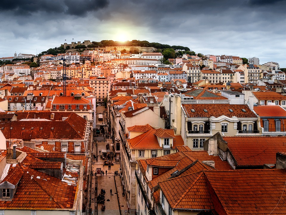 «Φρένο» στην άρση της καραντίνας στη Λισαβόνα λόγω αύξησης κρουσμάτων