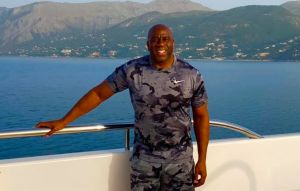 Magic Johnson: Στην Ελλάδα για διακοπές ο θρύλος των Λέικερς