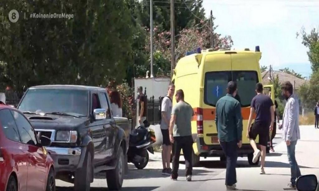 Συντετριμμένη η γιαγιά του βρέφους που έπεσε στο φρεάτιο – Τι είπε για τα μοιραία δευτερόλεπτα πριν την τραγωδία