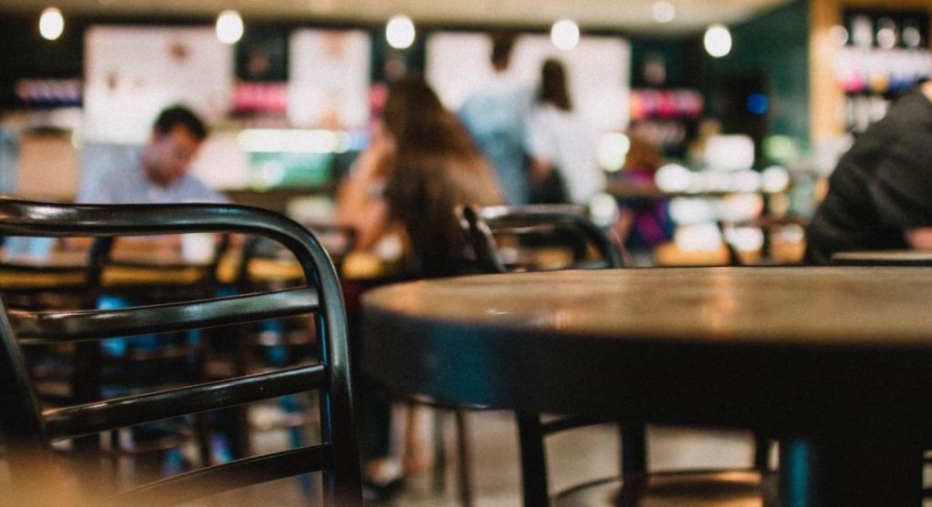 Επιστρέφει η μουσική στην εστίαση