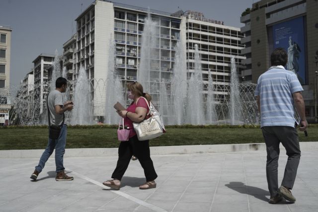 Συσκευές που καθαρίζουν τον αέρα τοποθετήθηκαν στην πλατεία Ομονοίας