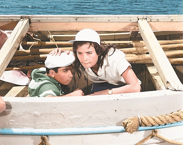 Η μυθικά ωραία Τζένη και ο… κούνελος του Κουνς