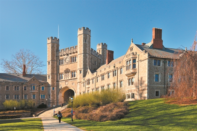 «Ο μπαρμπα-Θωμάς εκπαιδεύεται»