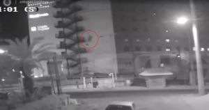 Βουτιά θανάτου από τον 8ο όροφο στη Συγγρού