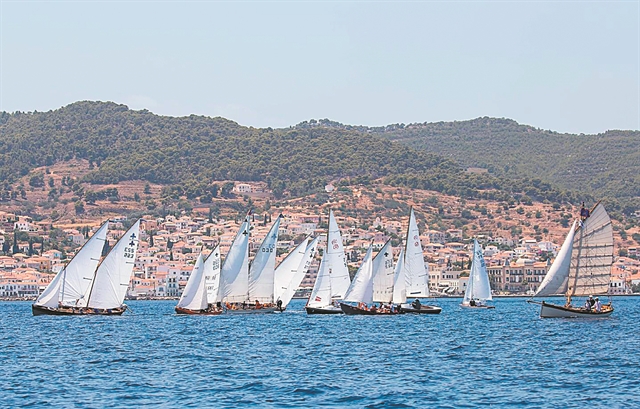 Τι «αγναντεύει» η Μπουμπουλίνα;