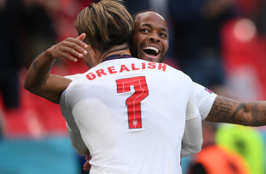 Στην κορυφή τα «τρία λιοντάρια» με Στέρλινγκ